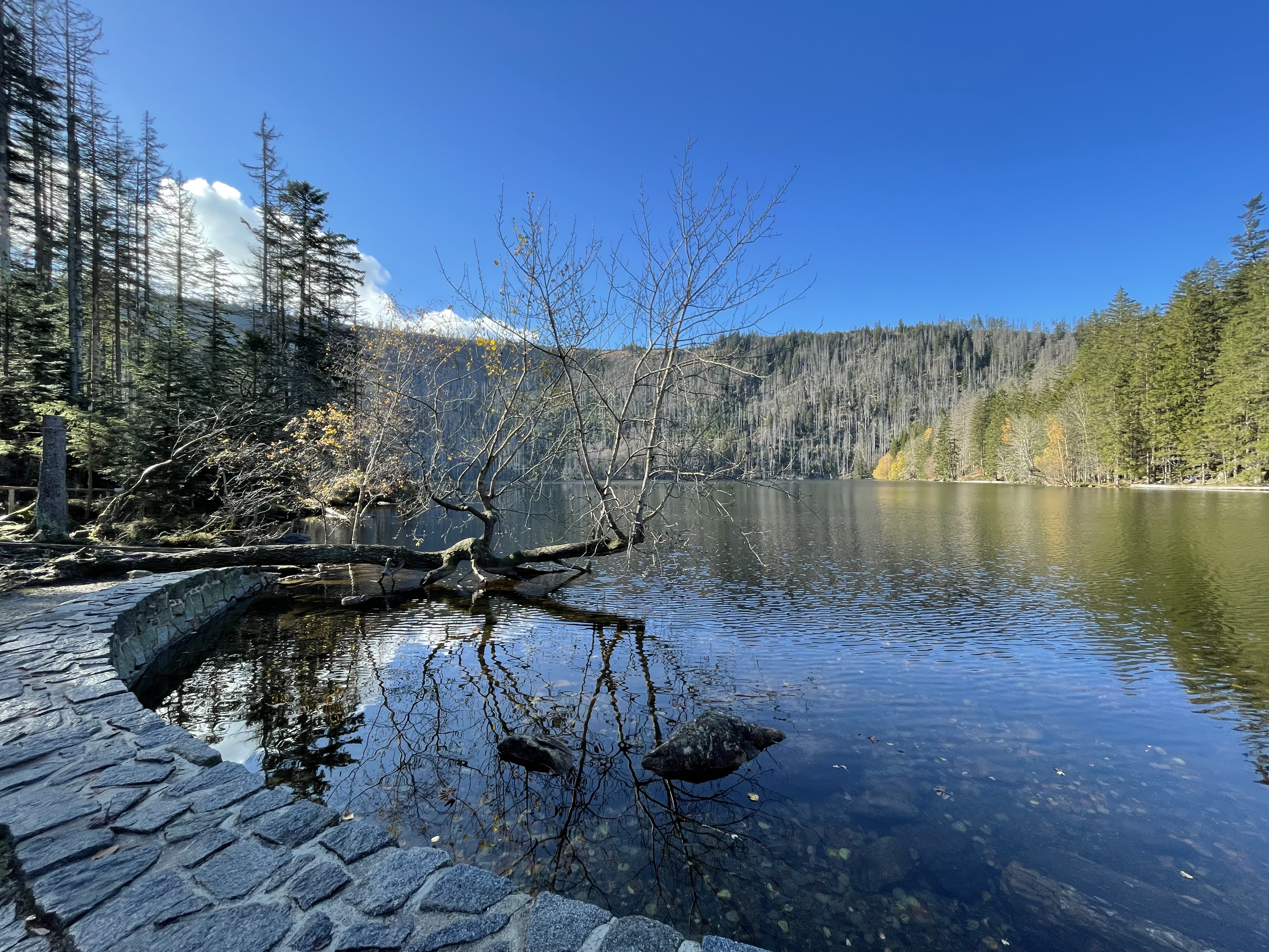 černé jezero 01