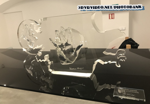 04 Czech Glass Hands Litomerice 0008